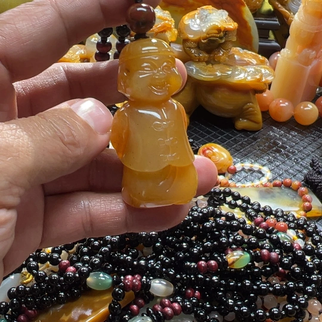 石英质玉未镶嵌颈饰