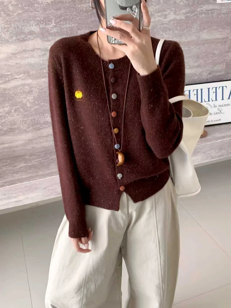 粗针银丝北极绒早秋新款圆领长袖南瓜绣花针织开衫百搭女