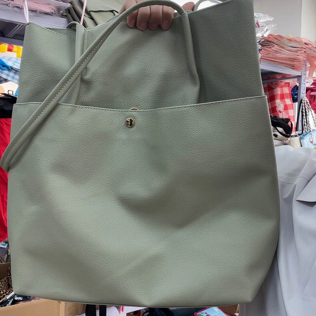 PU化妆包等各种产品和