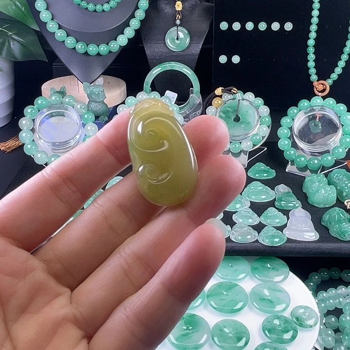 七***~吊坠(不含链)未镶嵌石英质玉