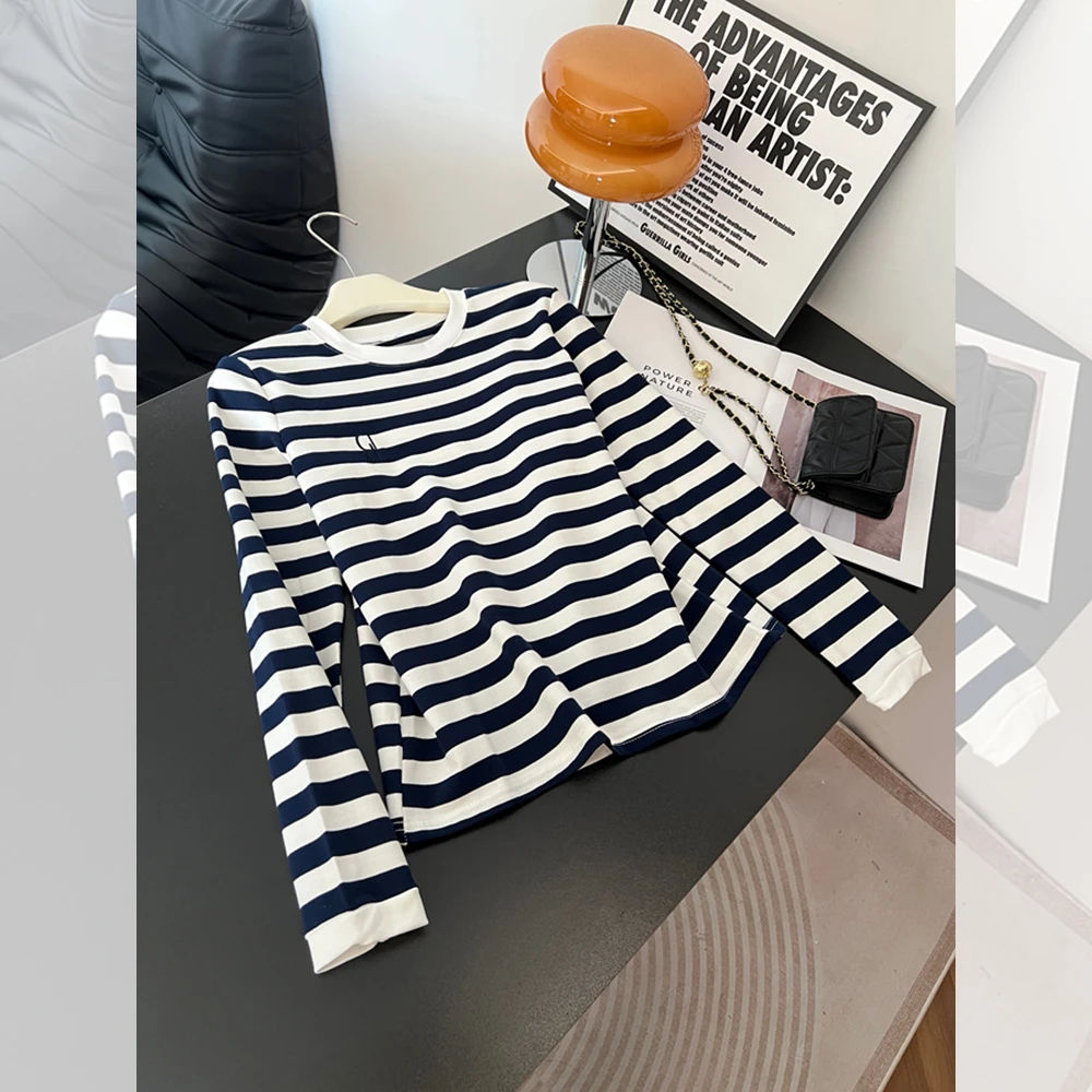 韩系时尚条纹圆领长袖T恤秋季新款胖MM大码女装显瘦内搭打底上衣