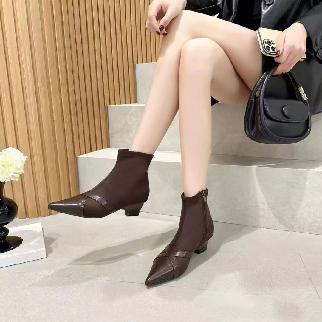 【小贝家】4cm尖头法式防滑粗跟短靴绒面瘦瘦靴侧拉链时装靴9901-19