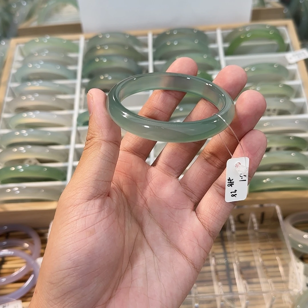 玛瑙/玉髓未镶嵌手镯圈口56.1