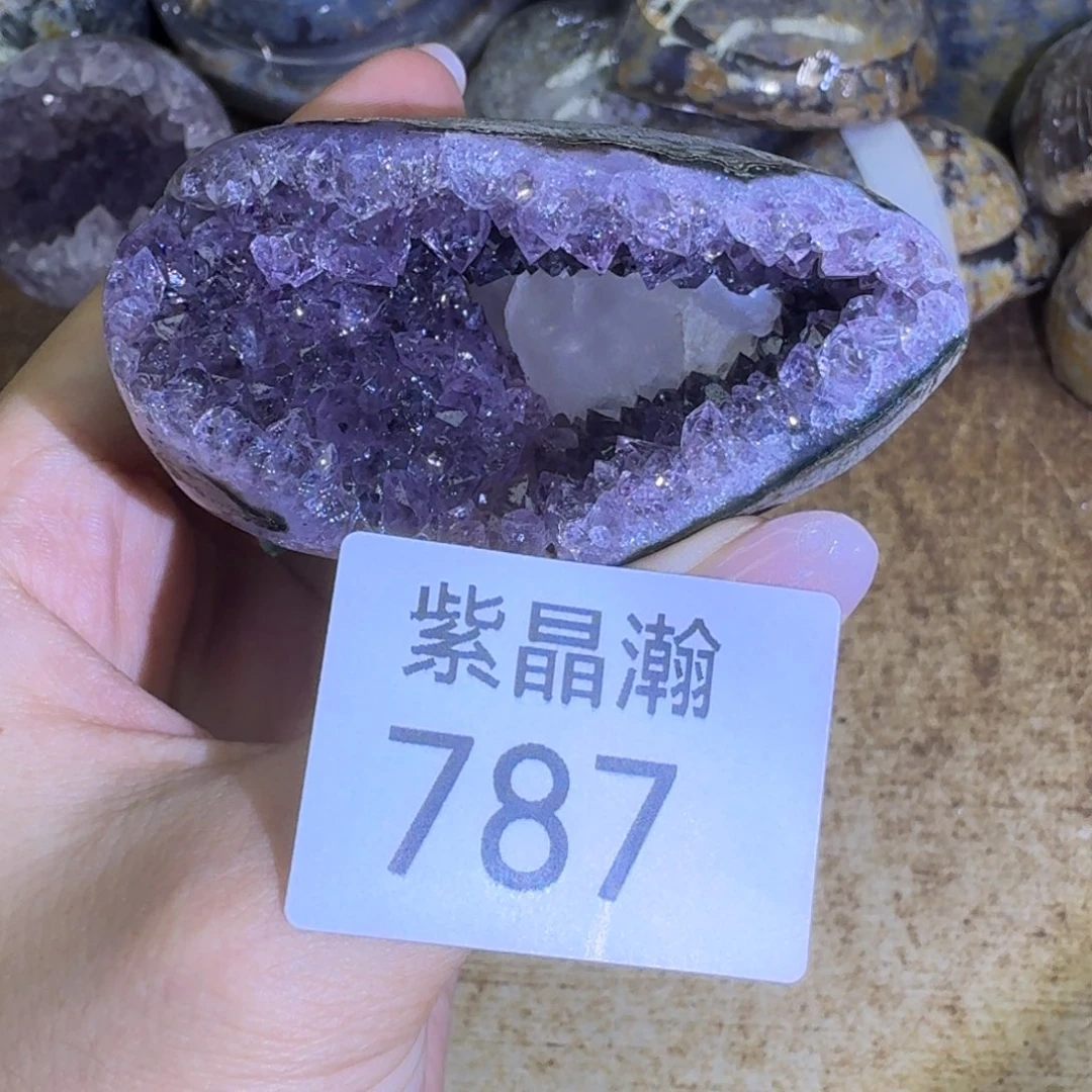 未镶嵌水晶大型摆件（非配饰）