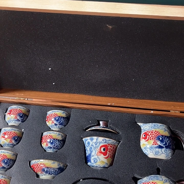 孤品茶具套装等。
