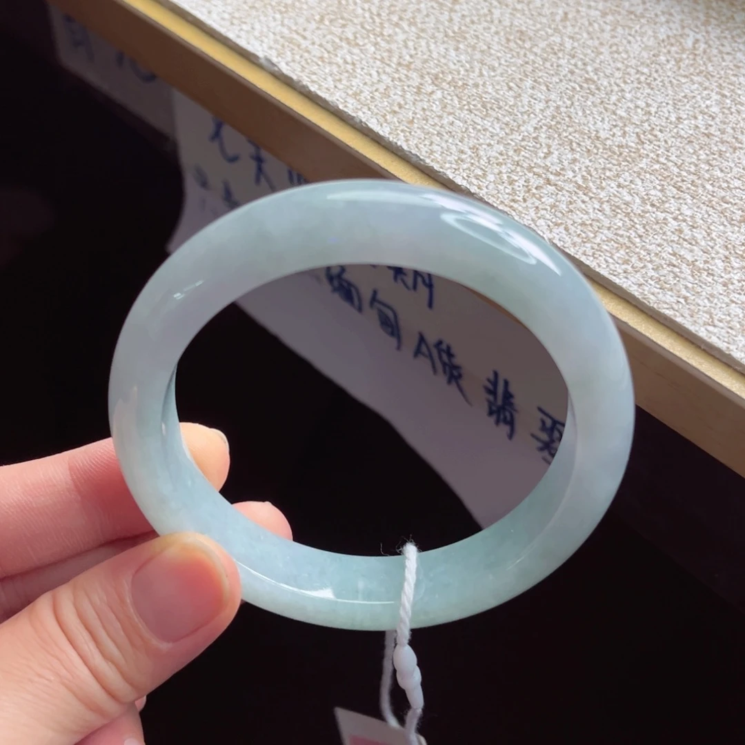 翡翠未镶嵌手镯手镯