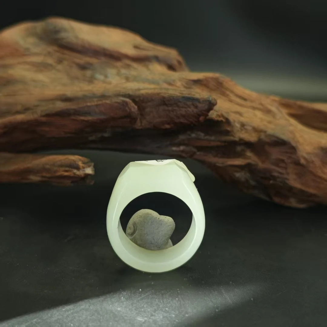 Q和田玉戒指0478