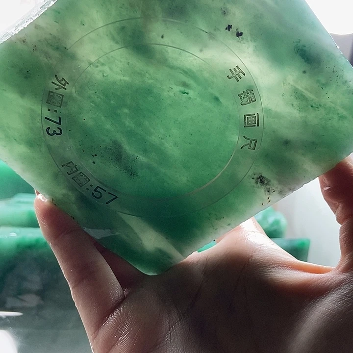 只***安定制石英质玉（非洲翠）