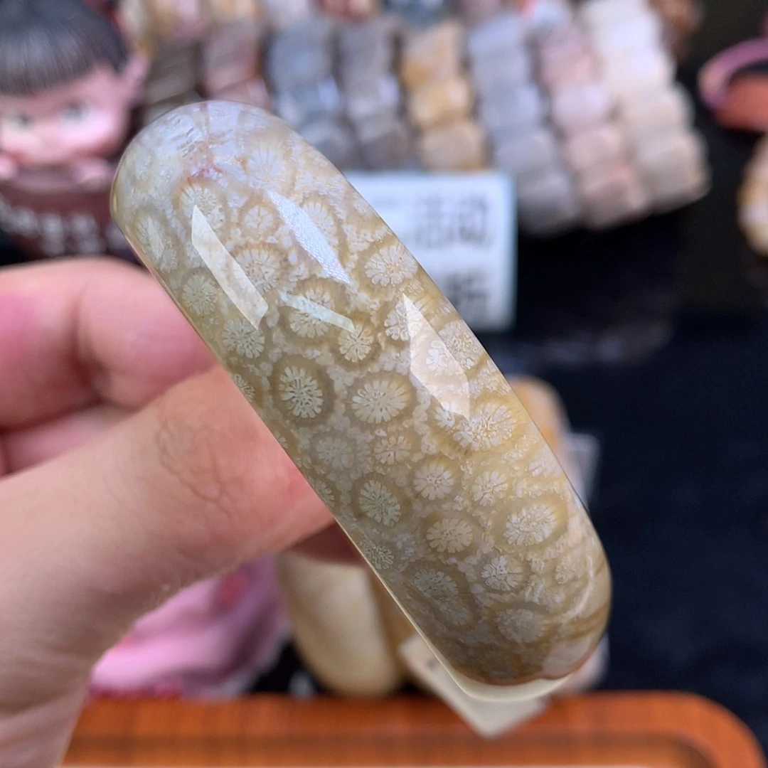 【闪购商品】颈饰未镶嵌硅化珊瑚（珊瑚玉）14号54圈雏菊皮花花