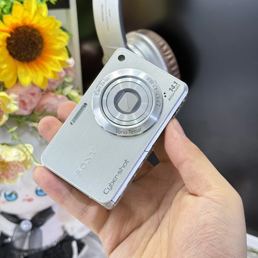 9新 Sony/索尼 索尼w560色彩感好1400万像素滤镜多带配件