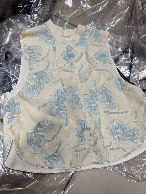 重工钉珠 春款马甲