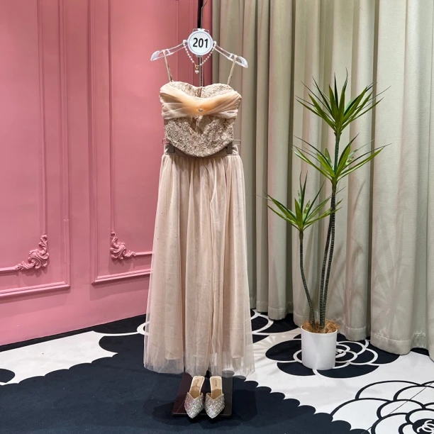 【欧一】201号2件套璀璨星河系蕾丝网纱吊带加纱裙修身显瘦千金款