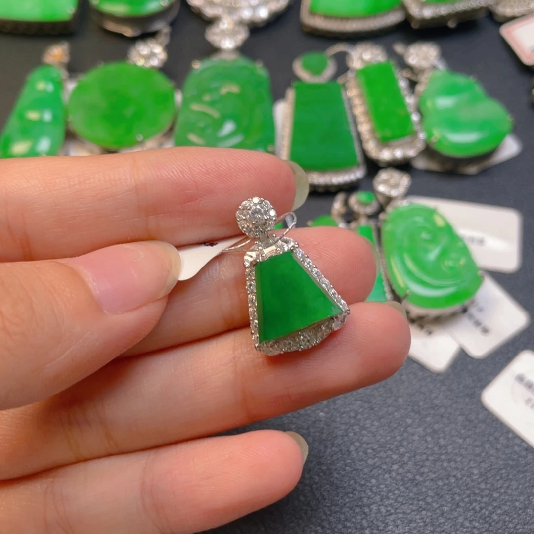 翡翠银S925镶嵌颈饰
