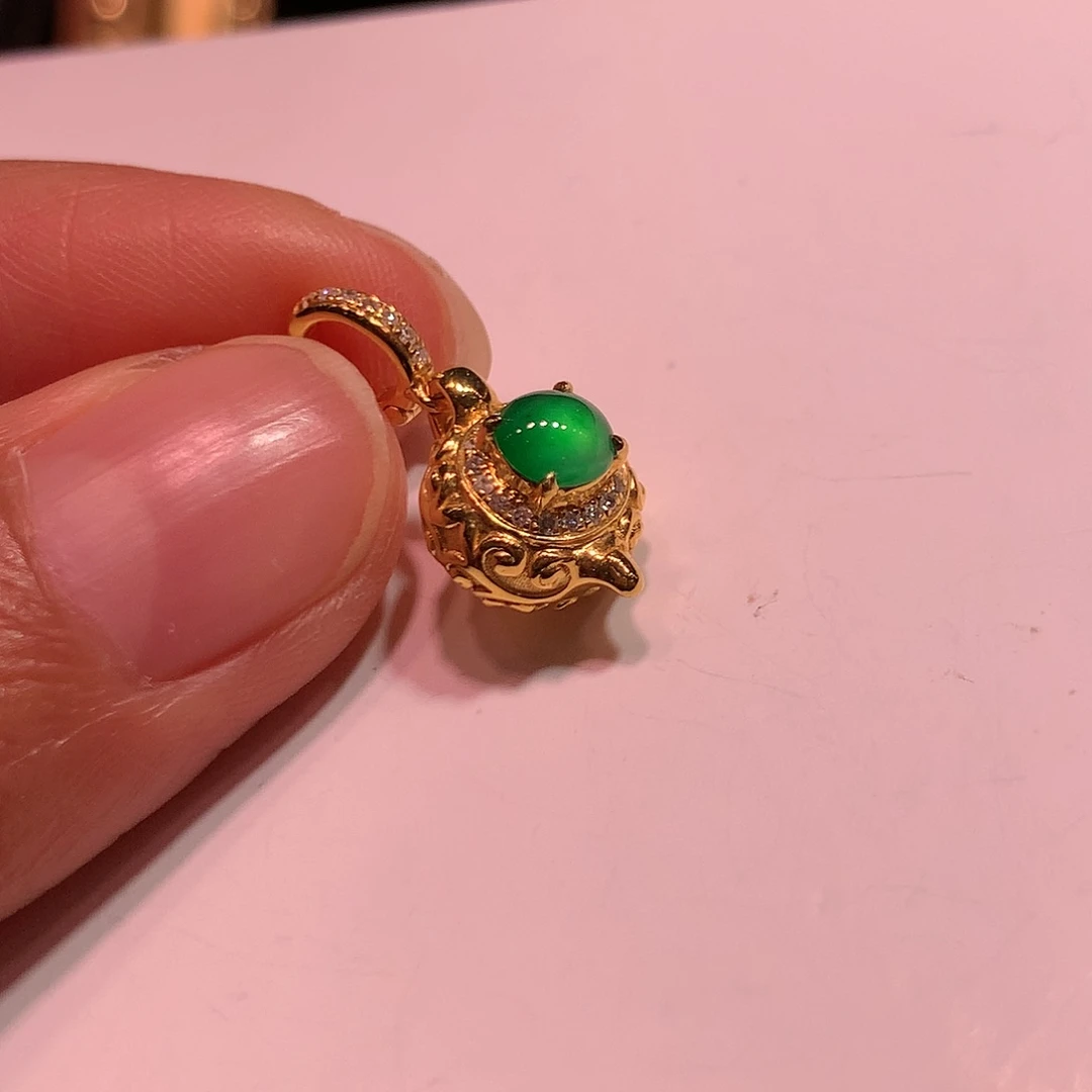 翡翠18K金镶嵌颈饰小滴溜，盘缠配件