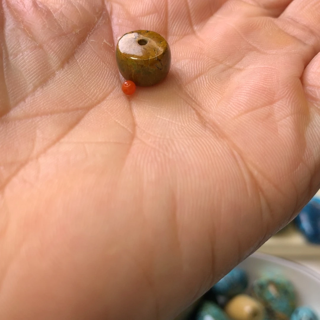 南红玛瑙未镶嵌珠宝奇石