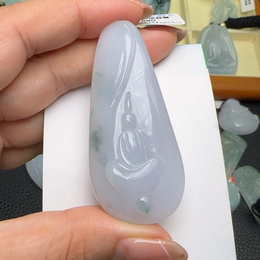 翡翠未镶嵌颈饰