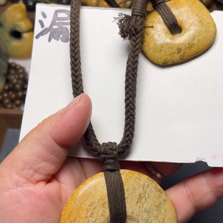 岫岩河磨玉（透闪石质玉）未镶嵌珠宝奇石