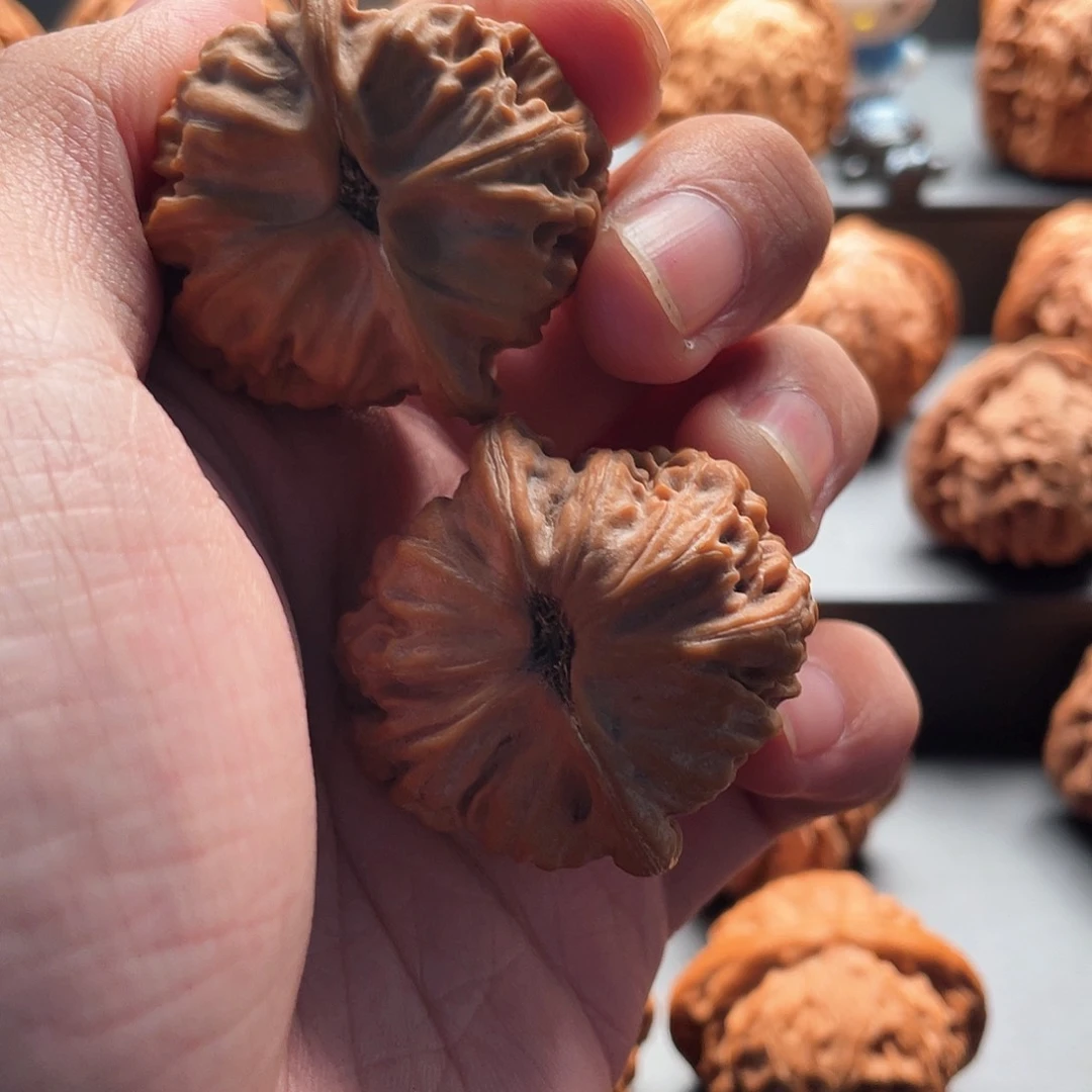 吊坠文玩核桃披***片鑫。天地