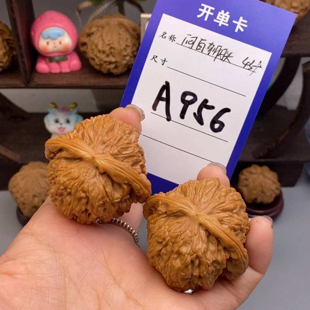 文玩核桃吊坠y****8闷白