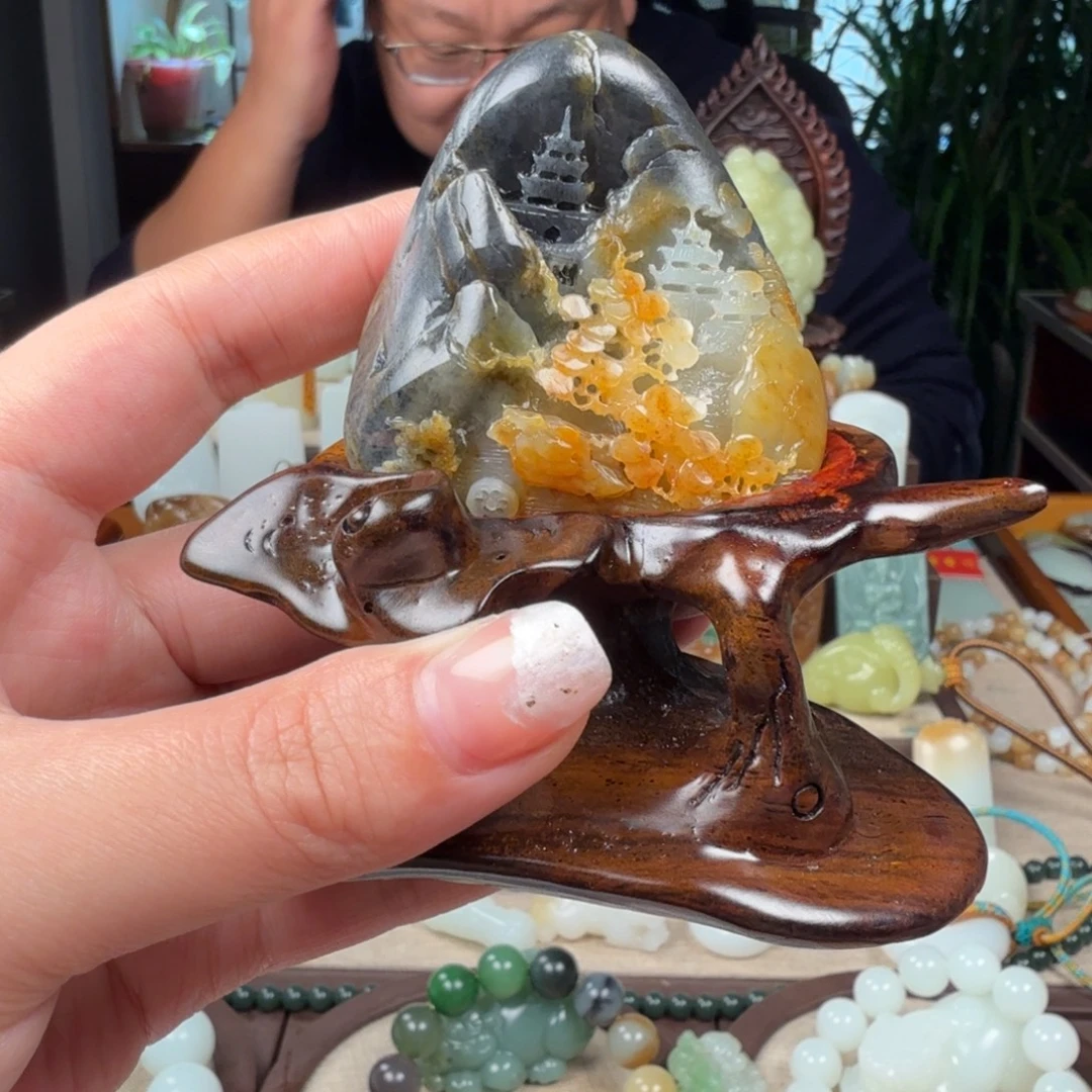 千***顶和田玉未镶嵌颈饰