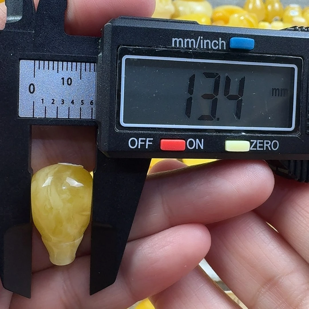 缘***份蜜蜡未镶嵌裸石66杂