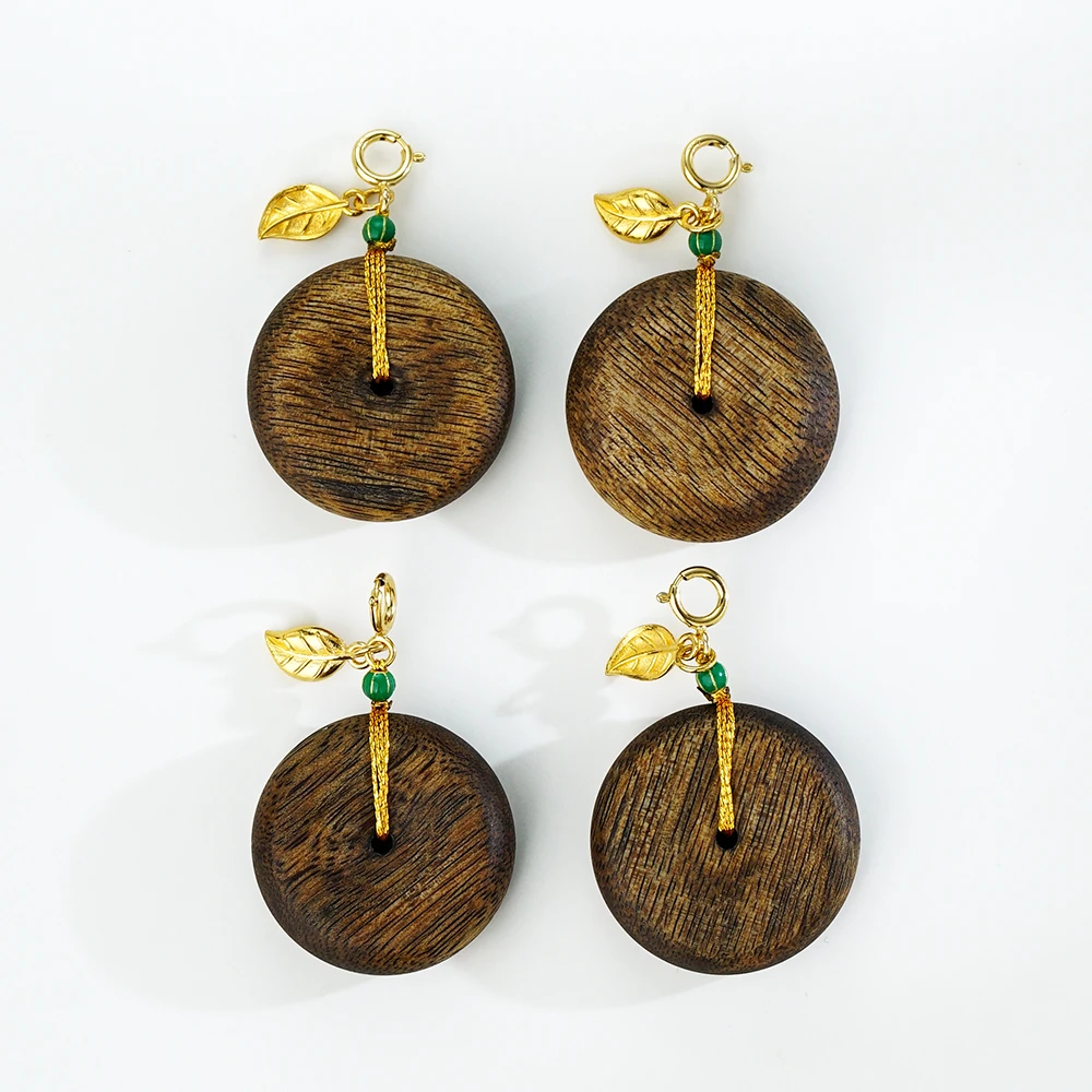 18K沉香平安百搭扣吊坠（多样性发货数量一件）44205