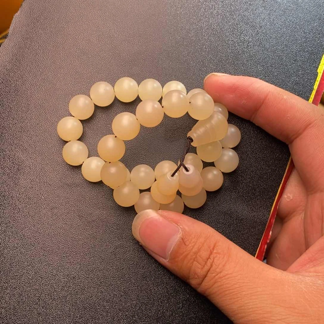 石英质玉颈饰未镶嵌M*