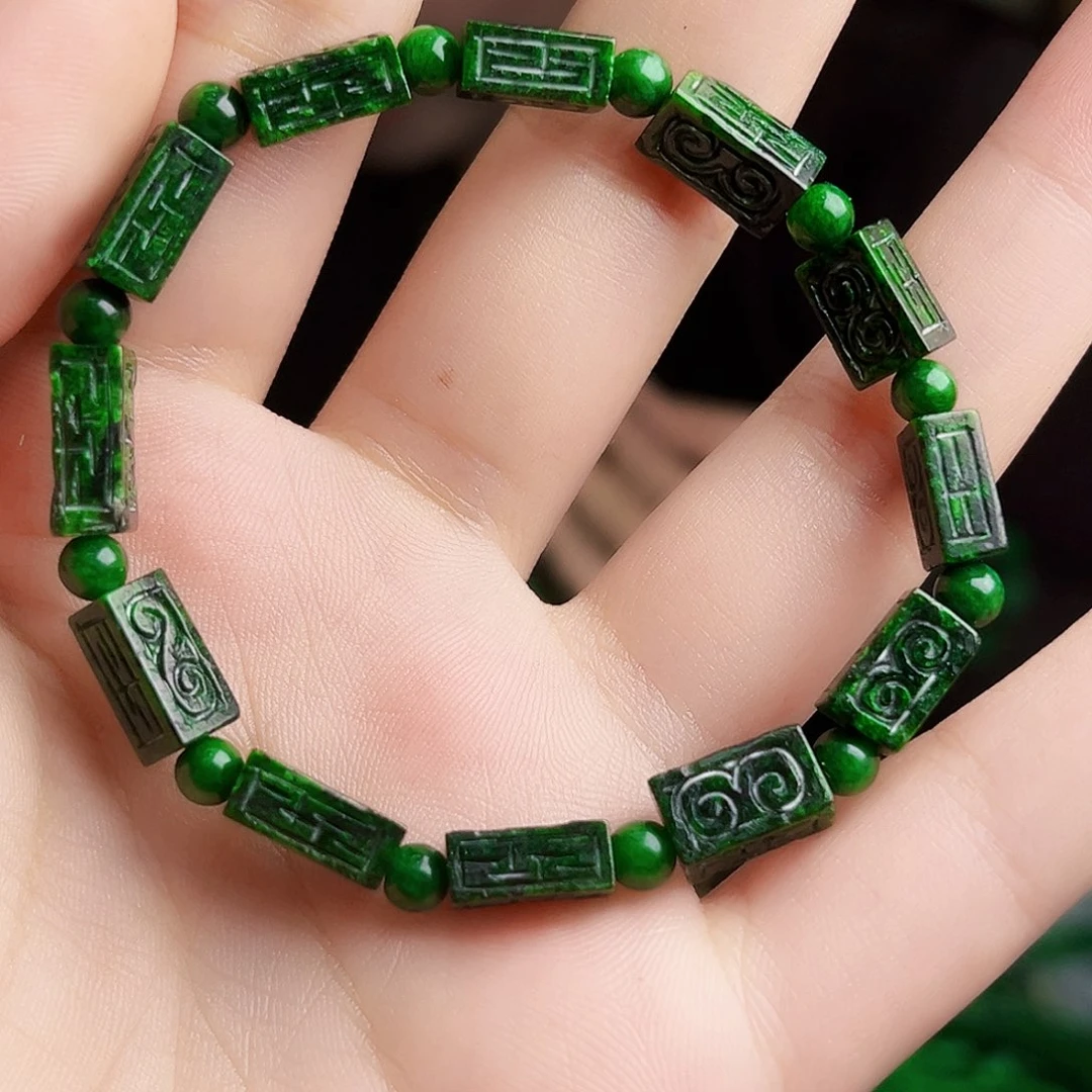 颈饰未镶嵌翡翠多样性