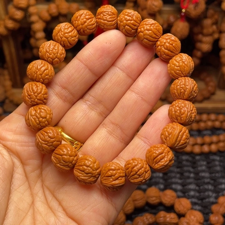 木质类龙纹桃枭挂件