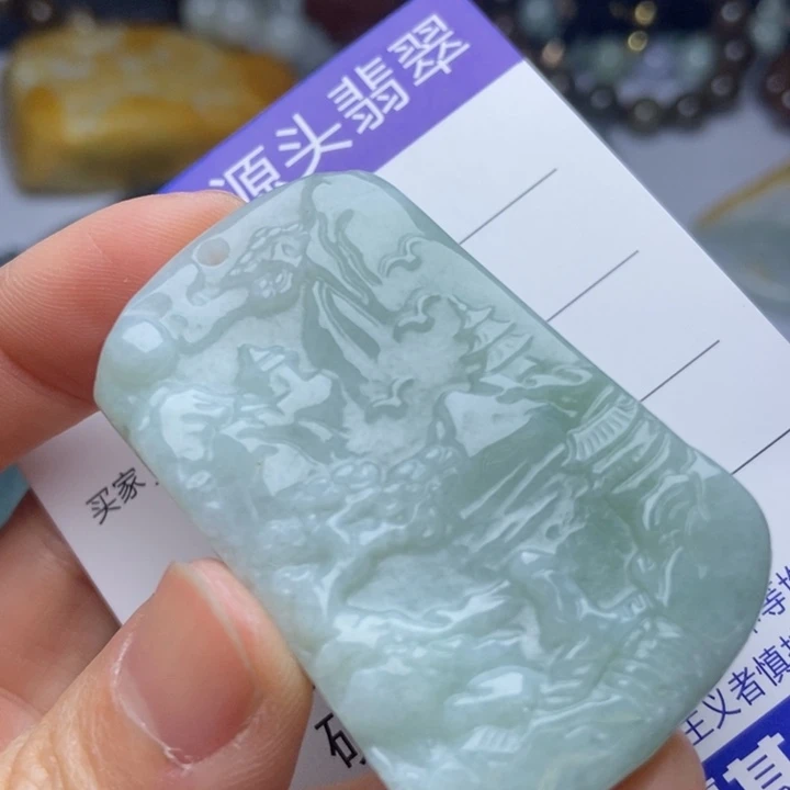 翡翠颈饰未镶嵌翡翠
