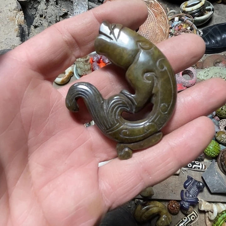 和田玉（糖玉）未镶嵌颈饰