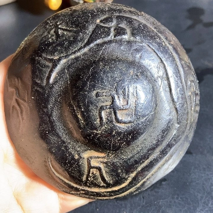 吊坠紫金钵盂菩提