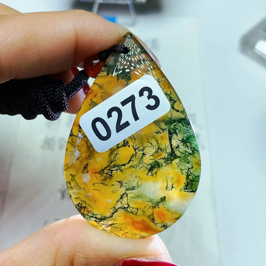 未镶嵌颈饰玛瑙/玉髓。***。