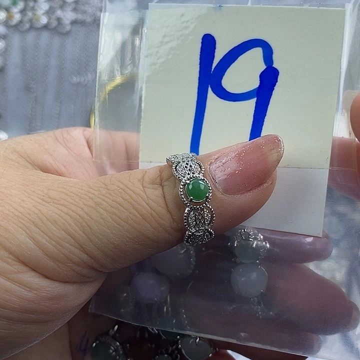 未镶嵌戒指翡翠缅甸