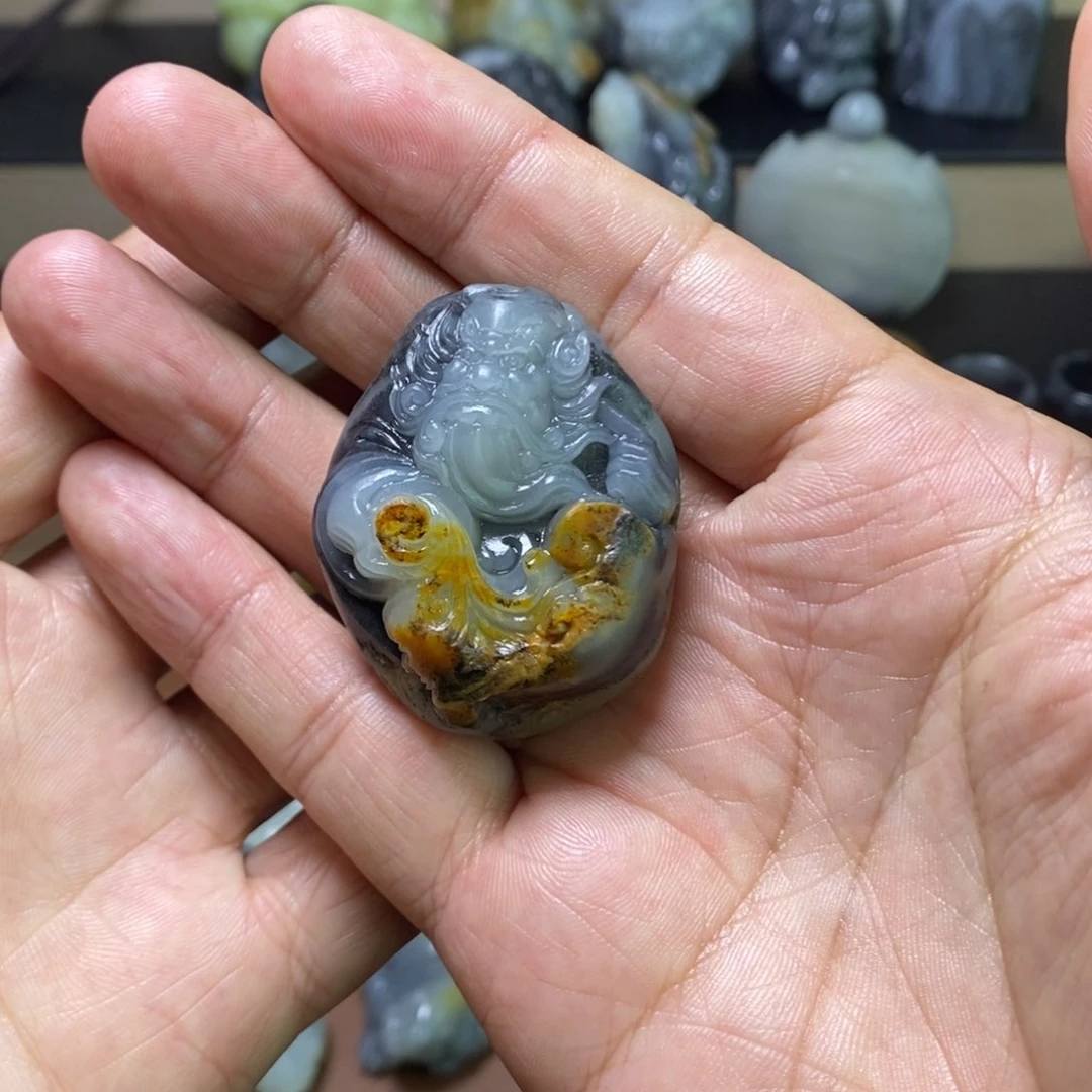 颈饰未镶嵌和田玉太*