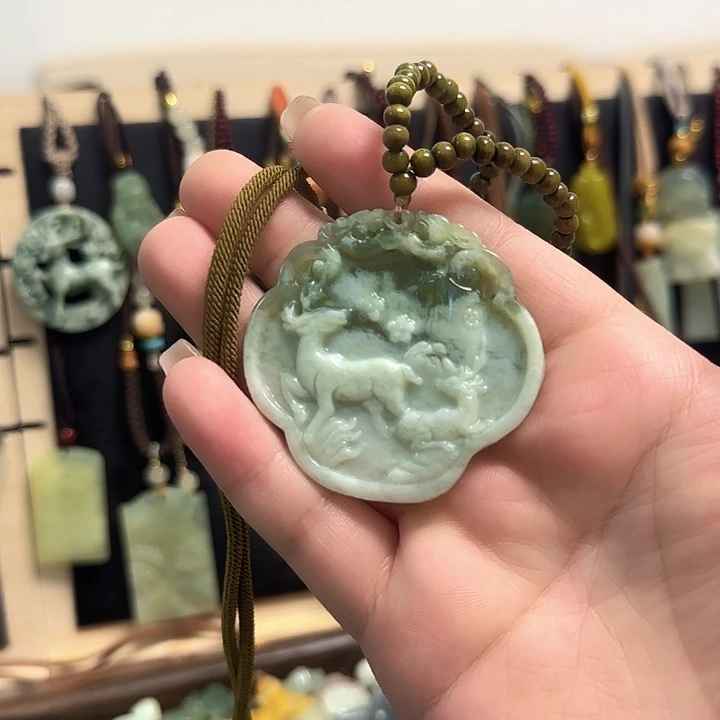 蛇纹石玉合金颈饰
