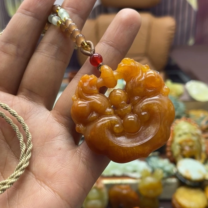 蛇纹石玉未镶嵌颈饰