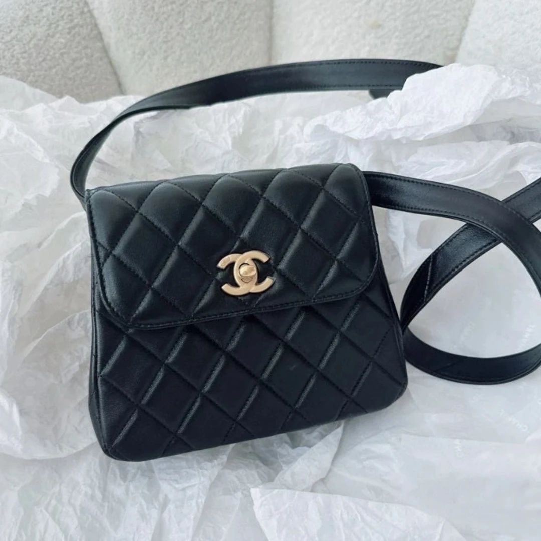 未使用 Chanel/香奈儿 多多奢品/香奈儿25A黑金口盖斜挎包