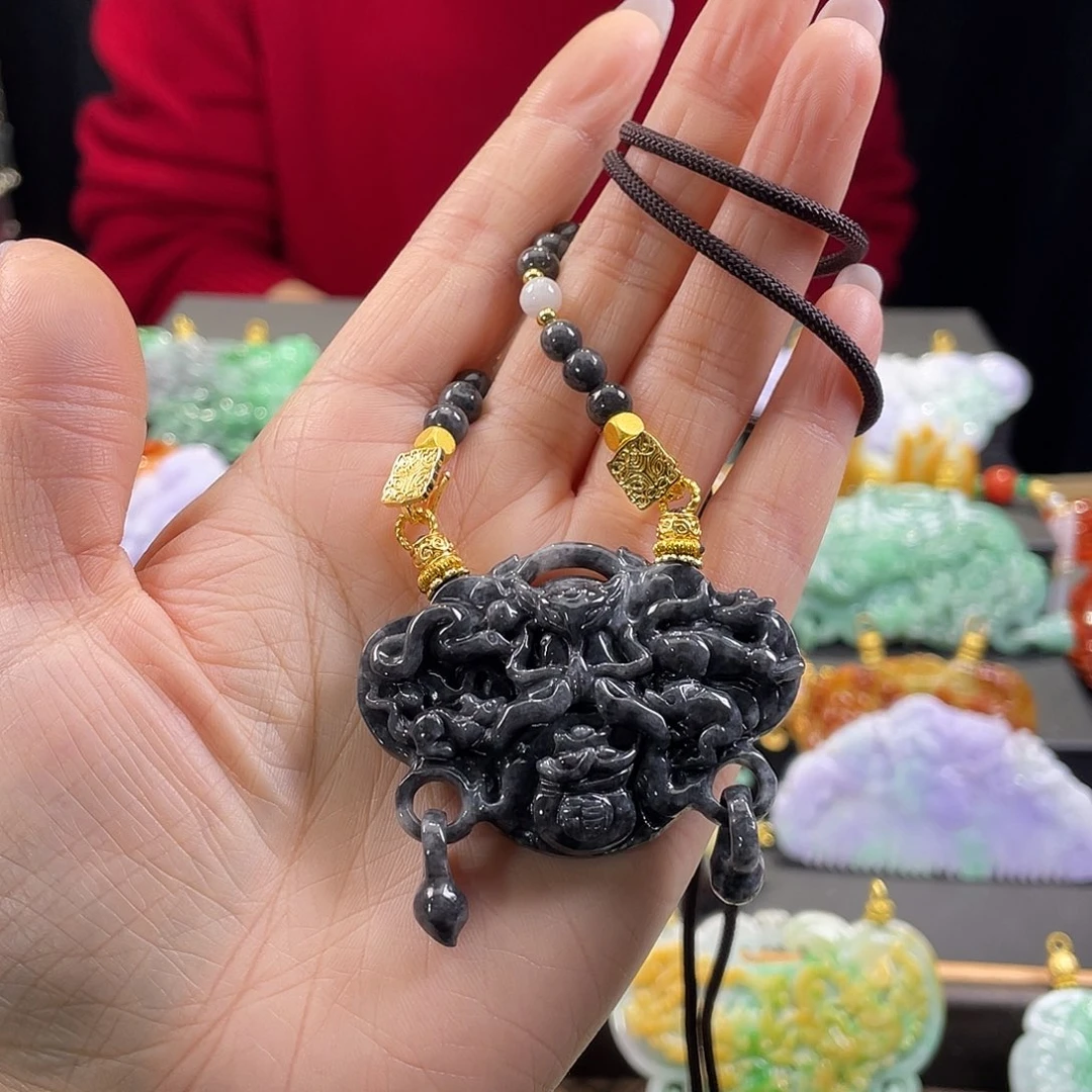 翡翠颈饰未镶嵌代编织