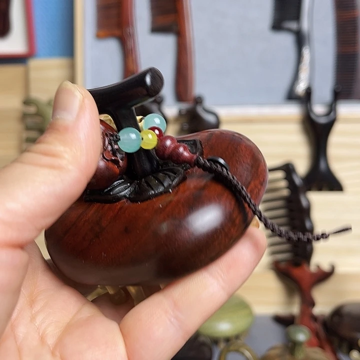 红酸枝木类檀木按摩梳子柿子