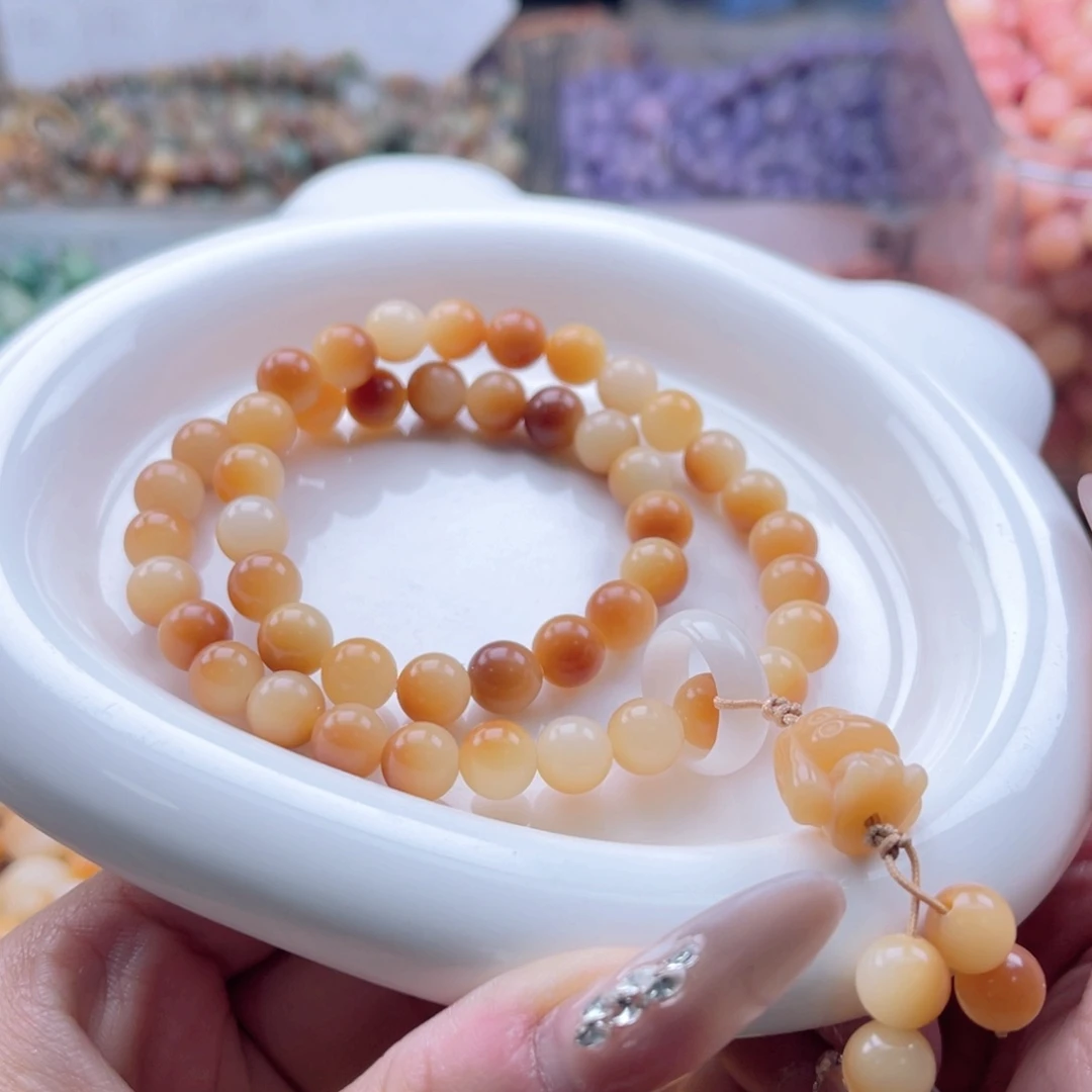 白玉菩提吊坠z8.5mm150颗。迷你珠