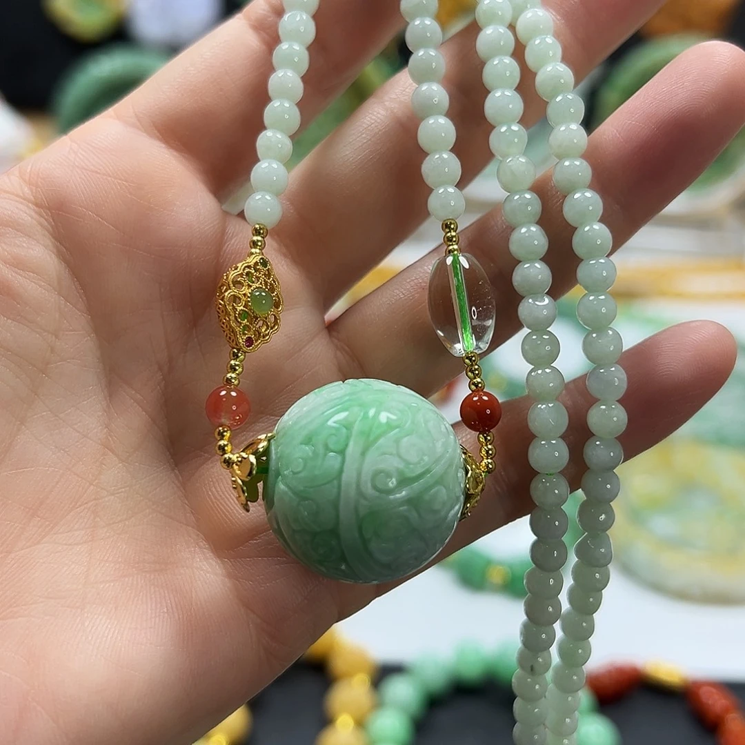 翡翠未镶嵌颈饰吊坠