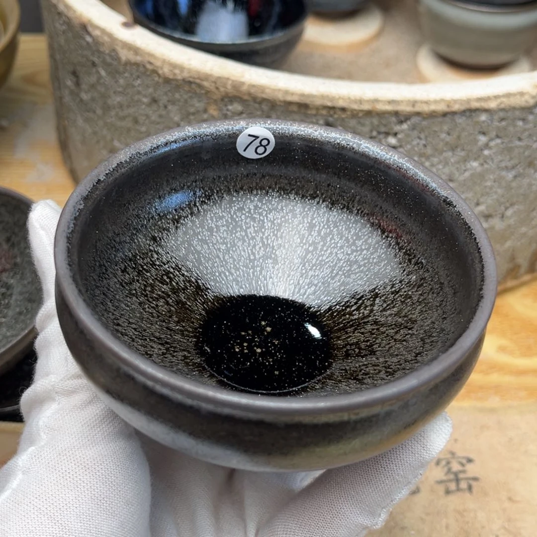 茶盏义兴龙窑坚持真柴烧