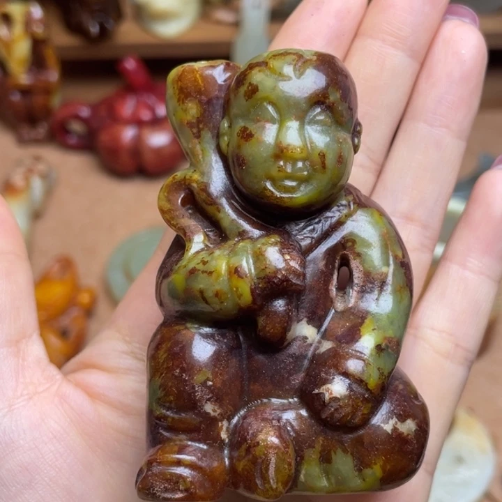 蛇纹石玉未镶嵌颈饰