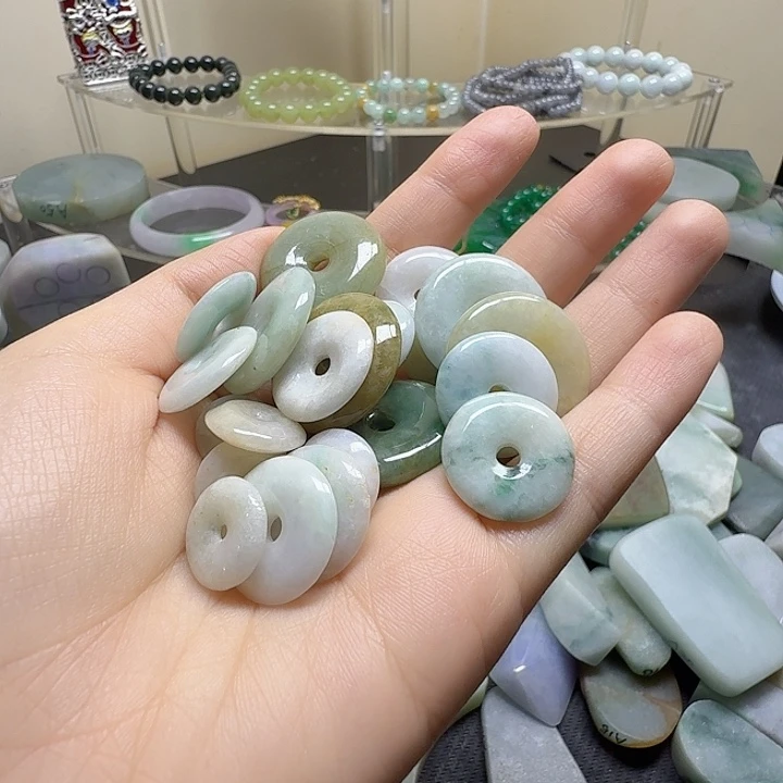 翡翠裸石随机发货一件缅甸翡翠