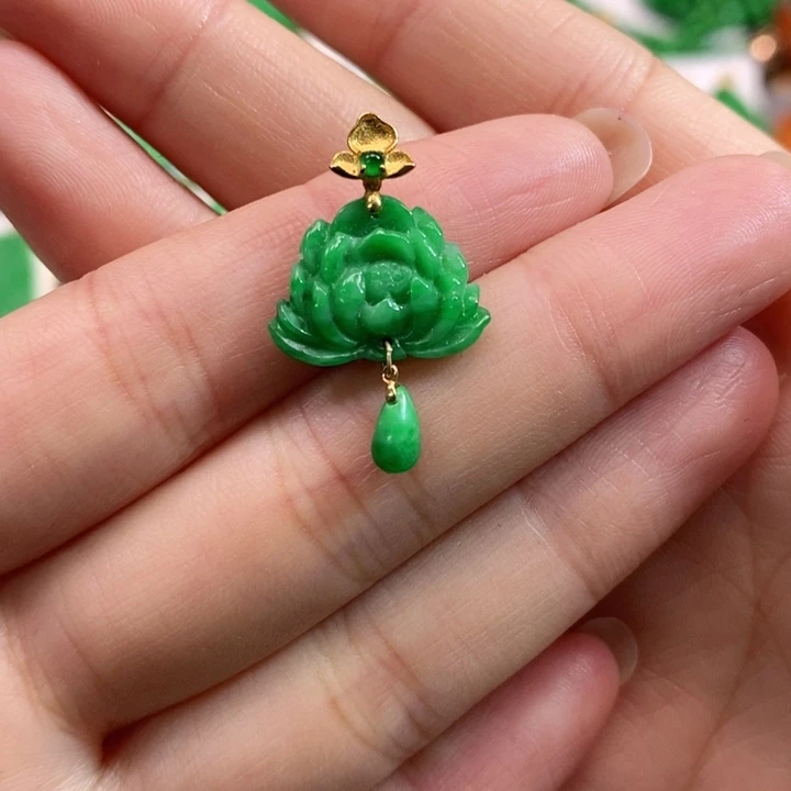 颈饰未镶嵌翡翠吊坠