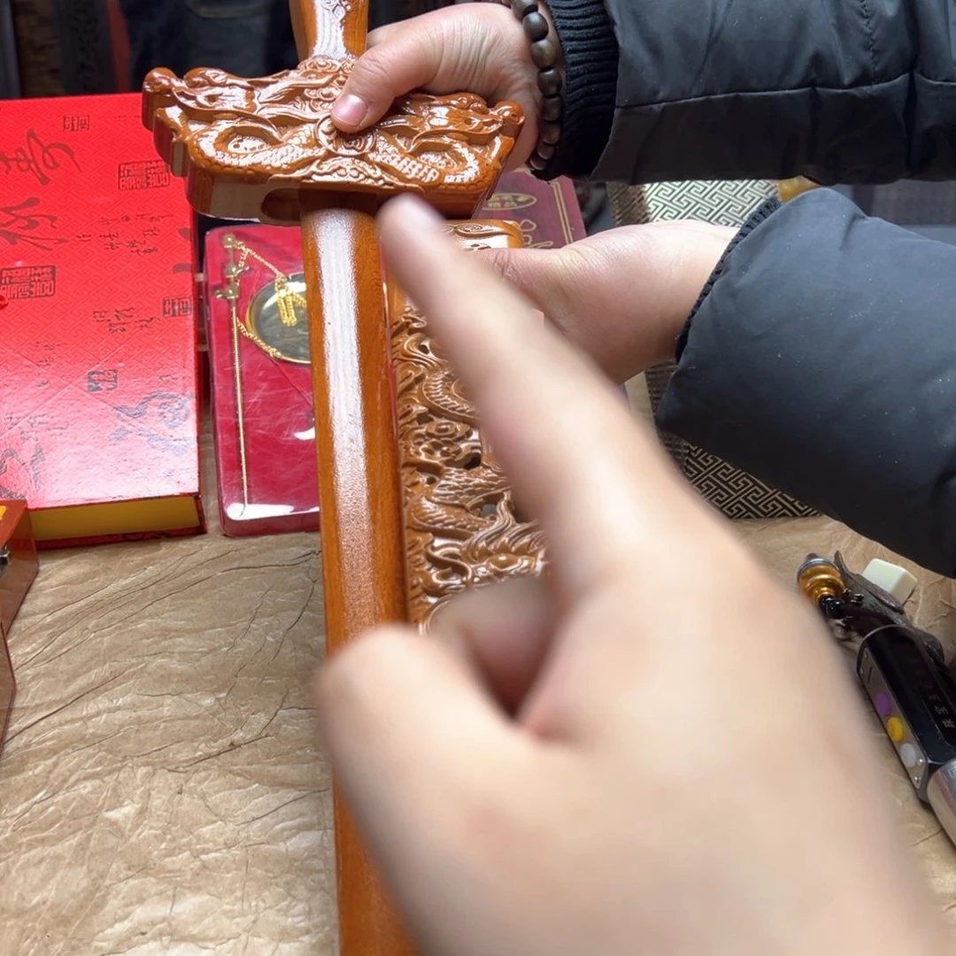 大叶紫檀（黑酸枝木类）