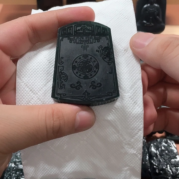 翡翠未镶嵌颈饰天然翡翠A货 仿古牌