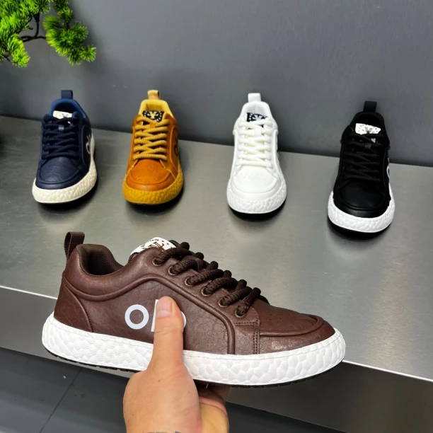 男鞋秋季低帮软底百搭运动鞋韩版皮面舒适透气时尚休闲鞋板鞋潮鞋