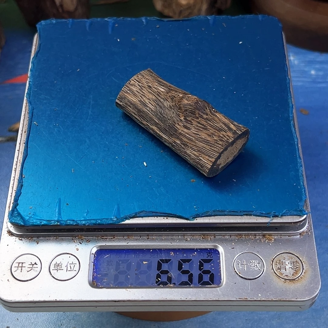 木质绿奇楠平安无事牌6.5克